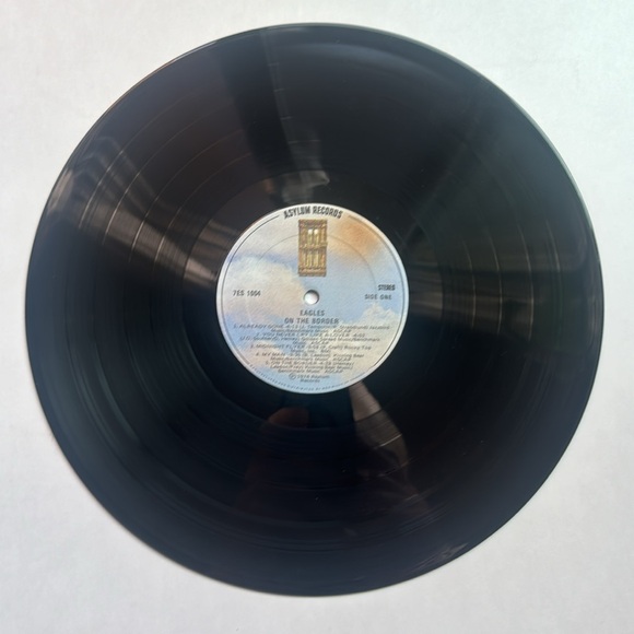 Eagles - on the boarder - vintage vinyl record - condition is VG - Picture 4 of 4